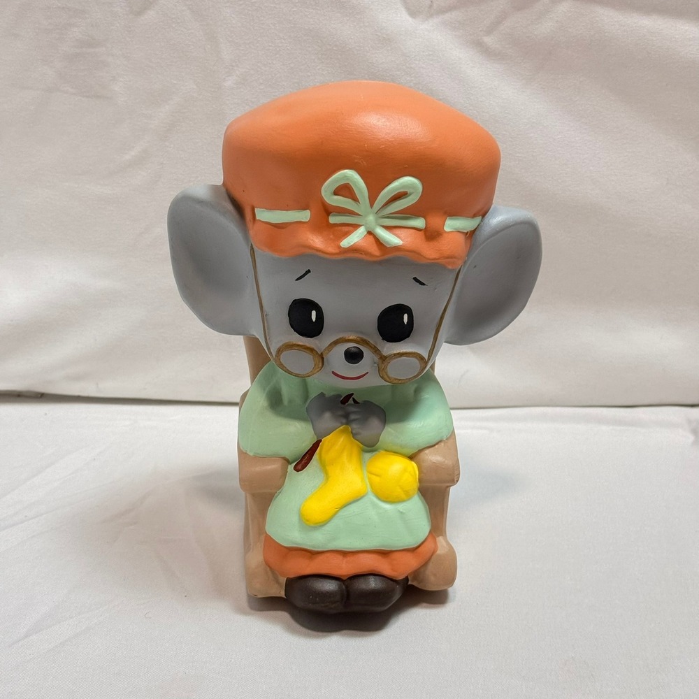 Vintage Grandmother Mouse Rocking Chair Knitting Ceramic Coin Bank Taiwan 8 Inch